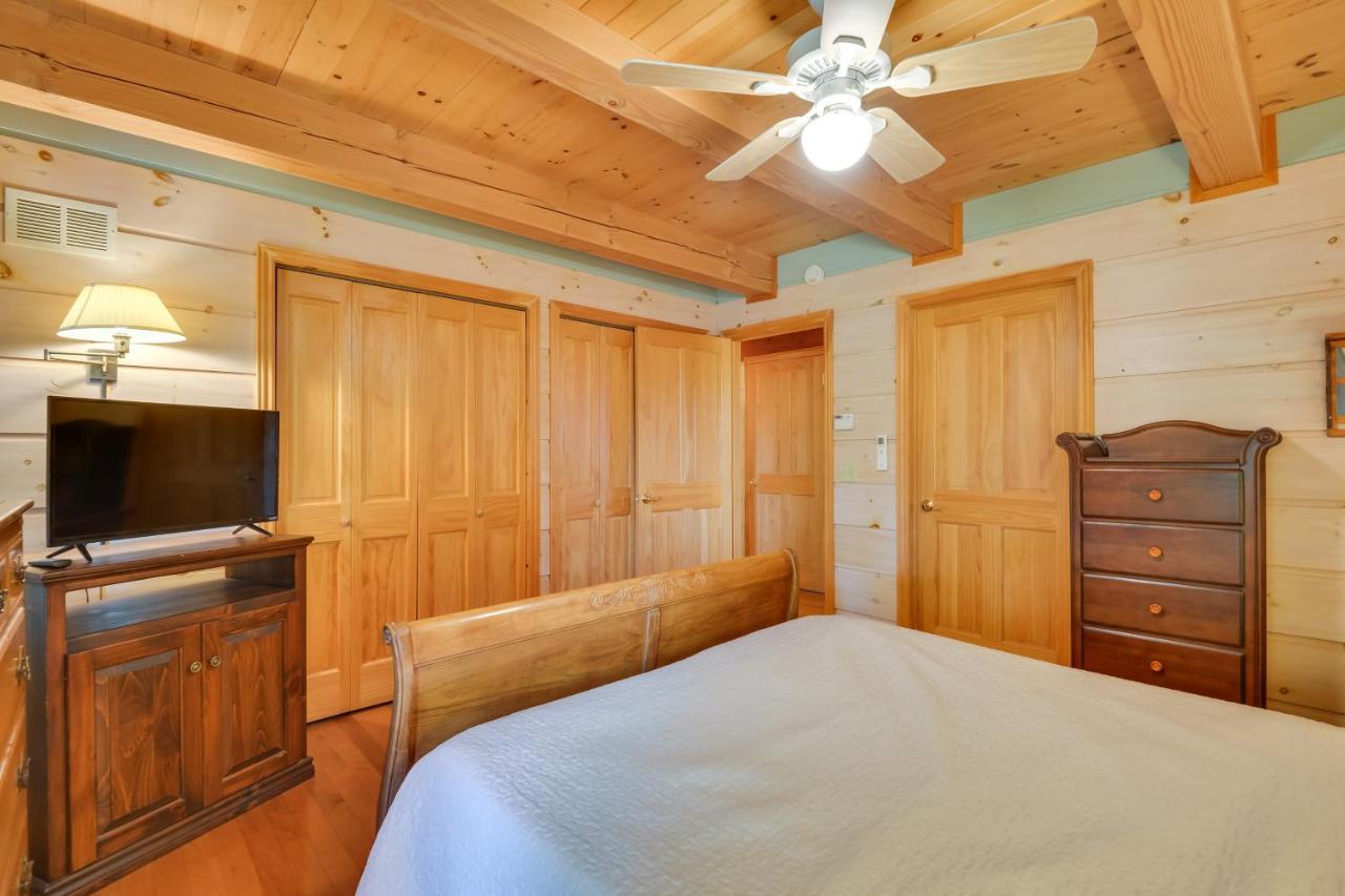 Warm And Cozy Clayton Cabin Near St Lawrence River! Bagian luar foto